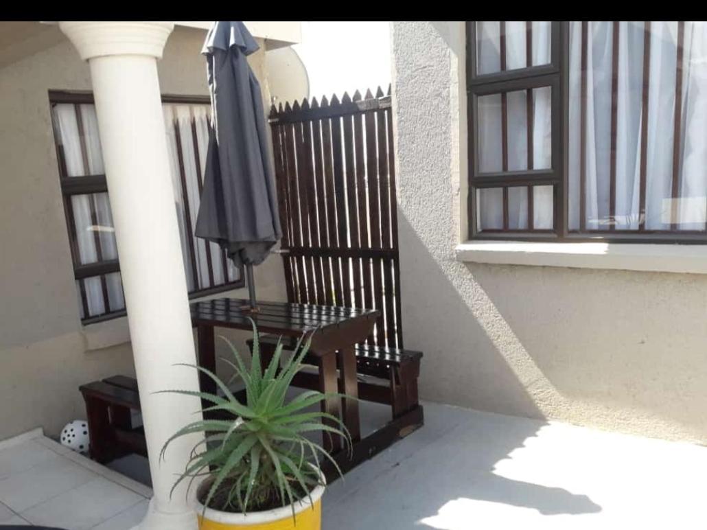 Btv Guesthouse Hazyview Eksteriør bilde